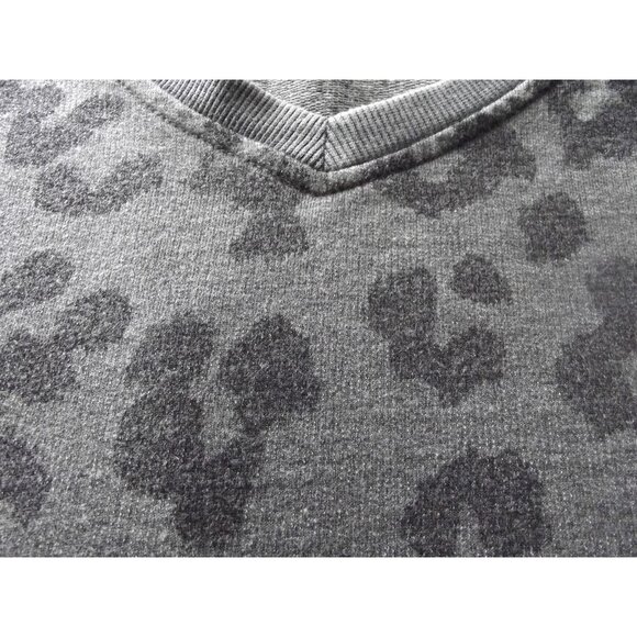 French Terry Sweatshirt Womens 3X Gray Leopard Print V-Neck Relaxed Fit - Picture 6 of 13